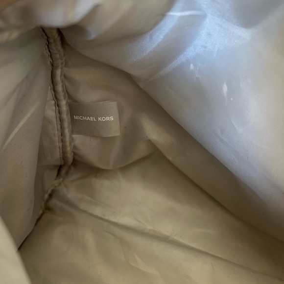 Michael Kors Women's Duffle Shoulder Bag Canvas Tan Silver Trim - Picture 8 of 8